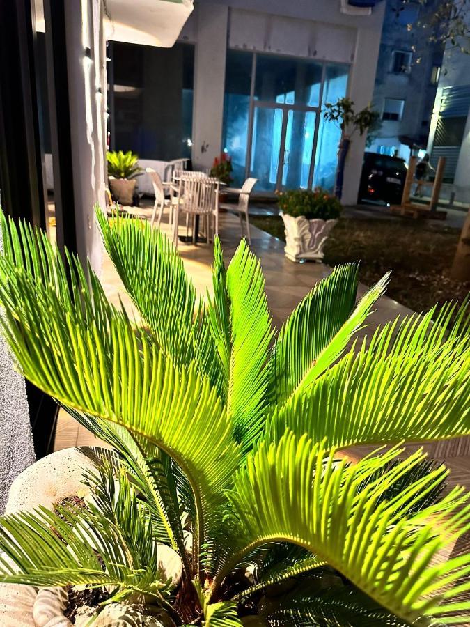 Seahana Apartment Himare Esterno foto