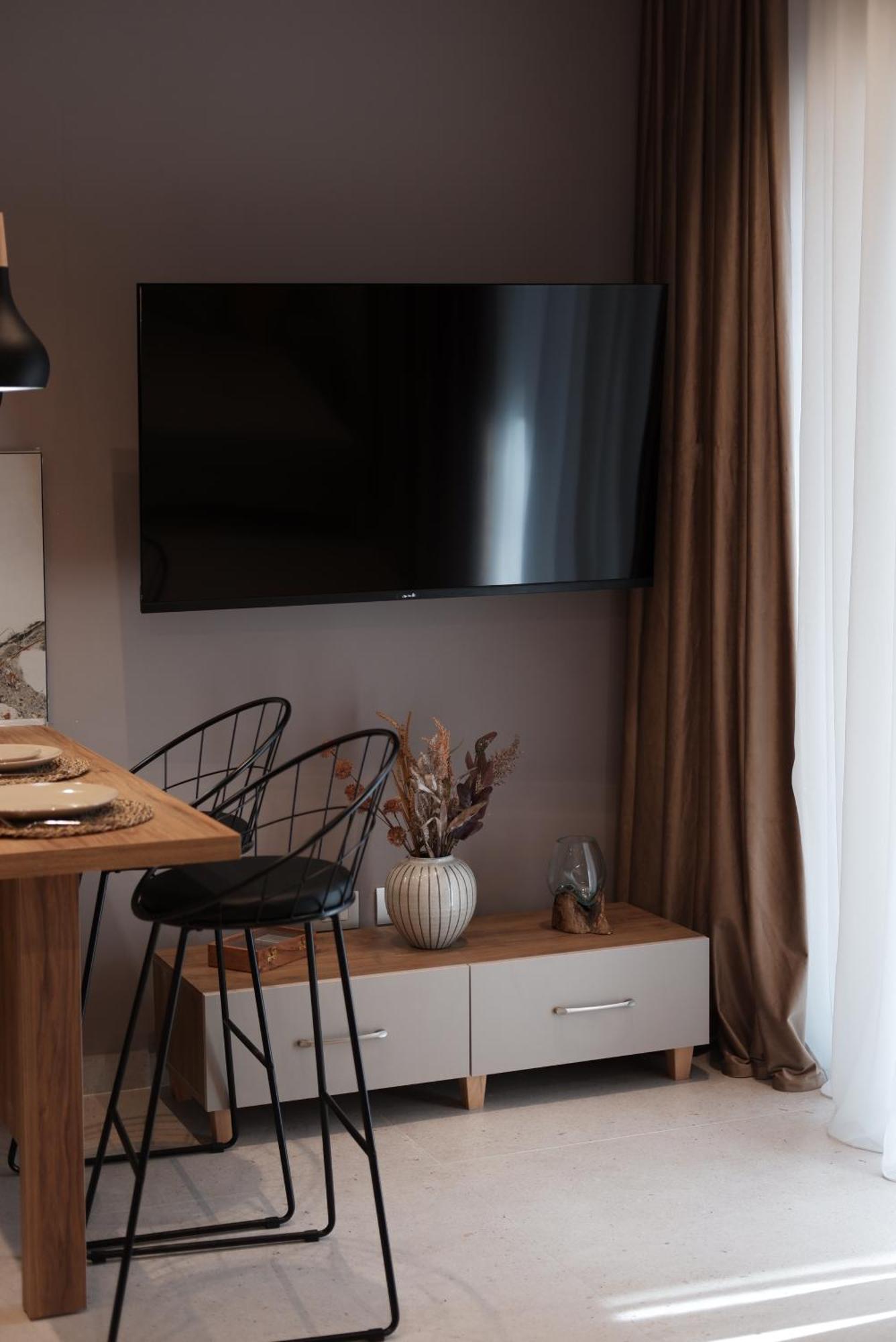 Seahana Apartment Himare Esterno foto
