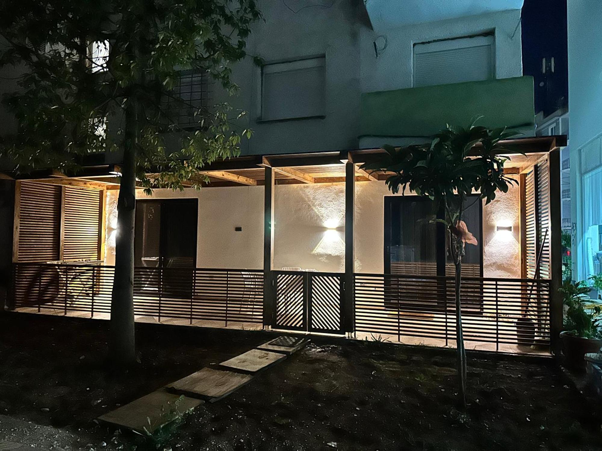 Seahana Apartment Himare Esterno foto